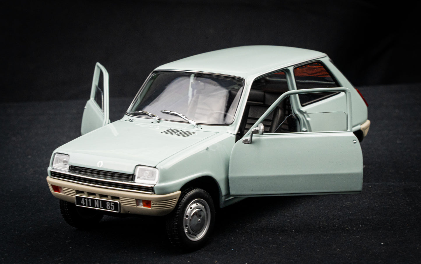 Renault 5 TL 1972 hellblau - Norev 1:18 185380