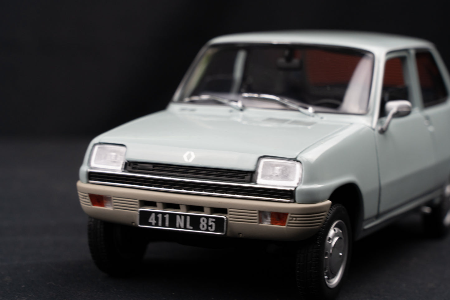 Renault 5 TL 1972 hellblau - Norev 1:18 185380