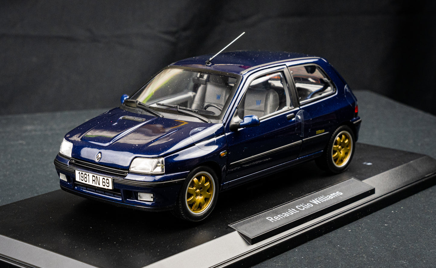 Renault Clio I Williams 1993 - metallic dunkelblau - Norev 1:18