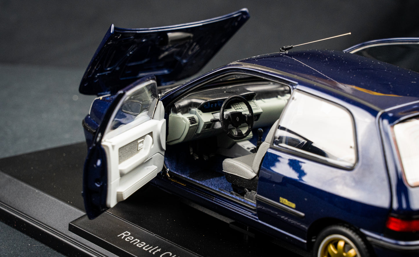 Renault Clio I Williams 1993 - metallic dunkelblau - Norev 1:18