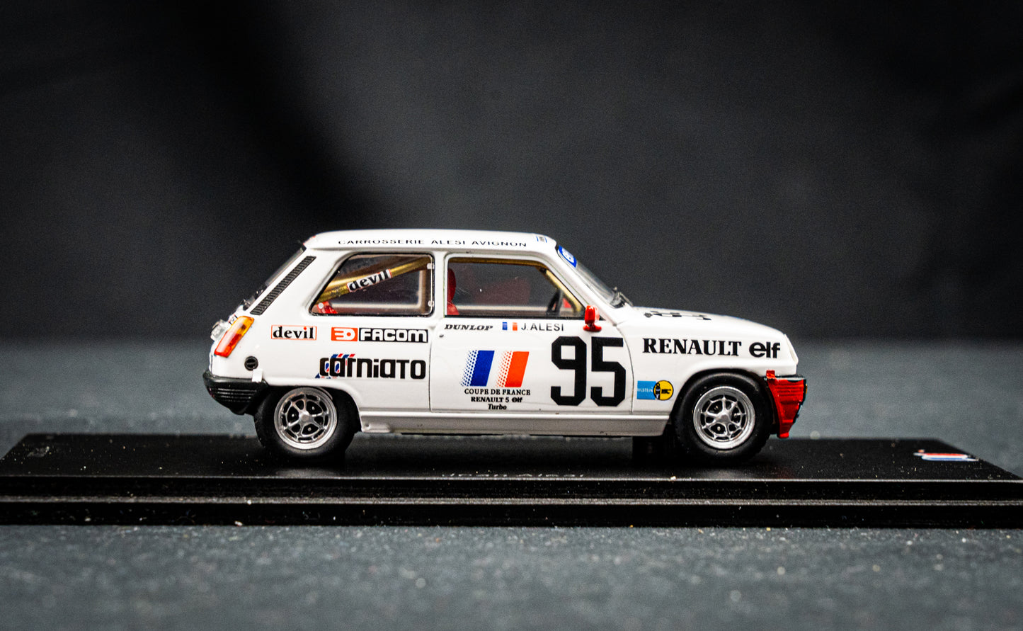 Renualt 5 Alpine Turbo lim. edition 300 Stk. #95 Jean Alesi - Magny Cours 1983 - Spark 1:43