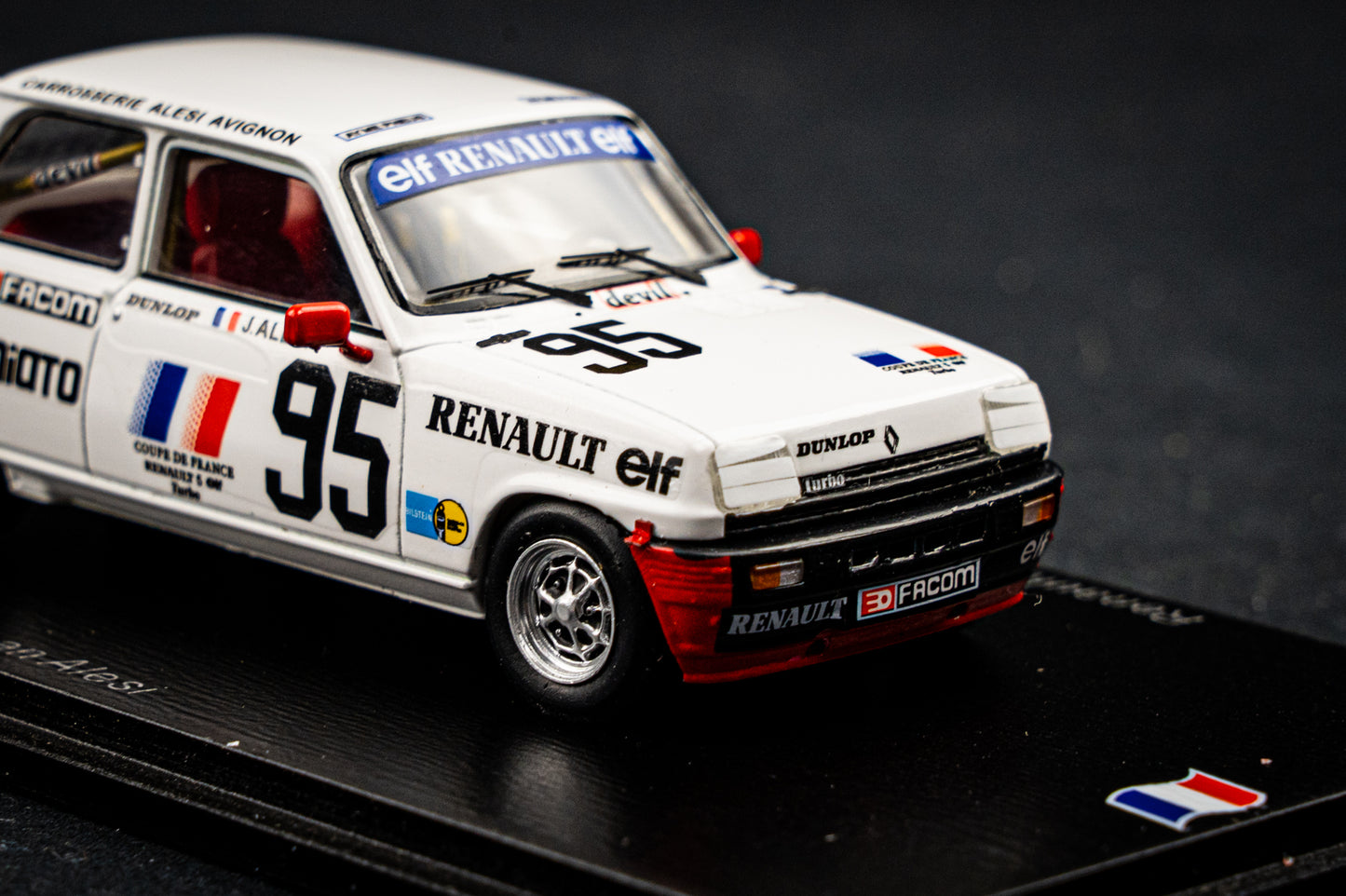 Renualt 5 Alpine Turbo lim. edition 300 Stk. #95 Jean Alesi - Magny Cours 1983 - Spark 1:43