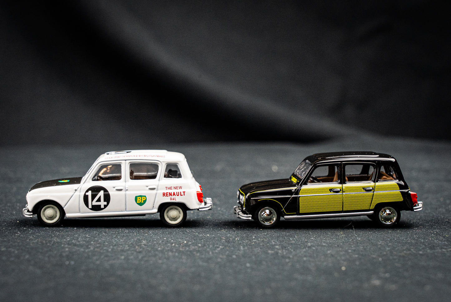 Renault 4 #14 Safari & Renault 4 Parisienne Norev 1:64
