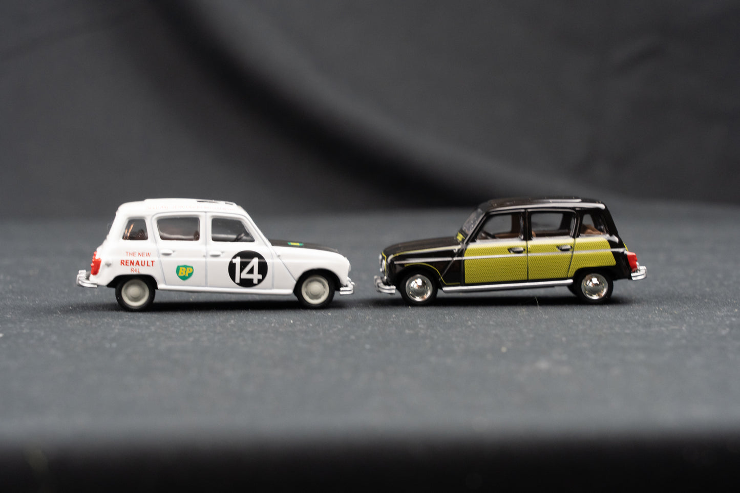 Renault 4 #14 Safari & Renault 4 Parisienne Norev 1:64
