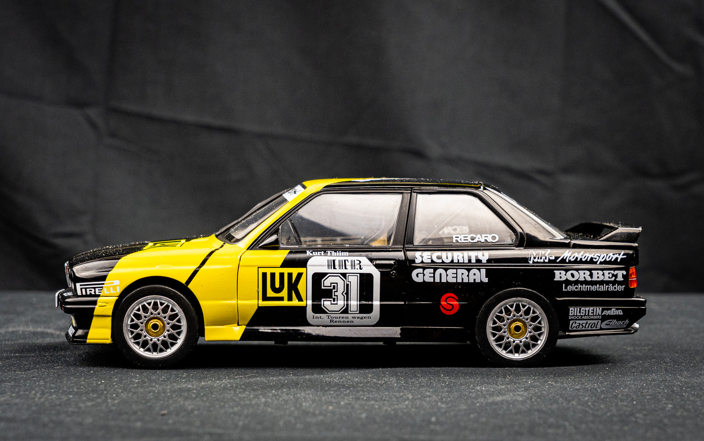 BMW M3 E30 #31 Kurt Thiim - DTM 1988 1:18 Solido