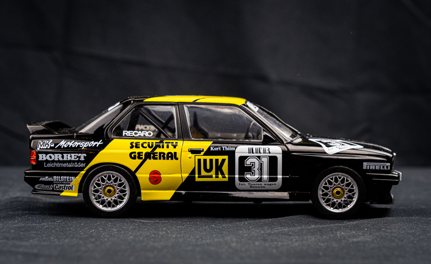BMW M3 E30 #31 Kurt Thiim - DTM 1988 1:18 Solido