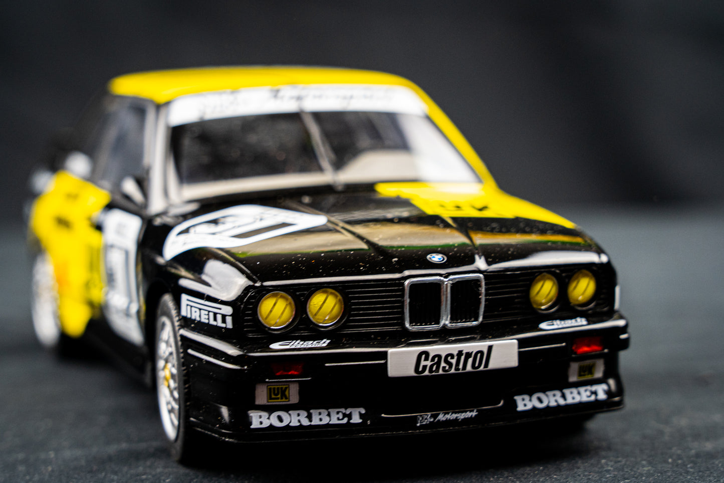 BMW M3 E30 #31 Kurt Thiim - DTM 1988 1:18 Solido