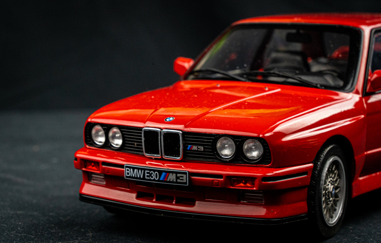 BMW M3 E30 Baujahr 1986 - 1:18 Solido