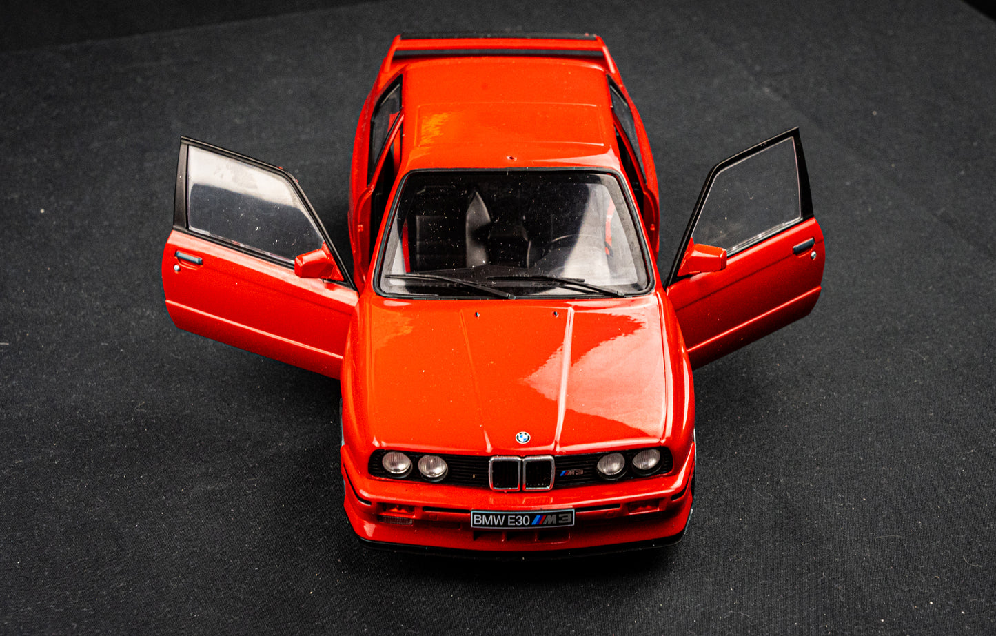 BMW M3 E30 Baujahr 1986 - 1:18 Solido