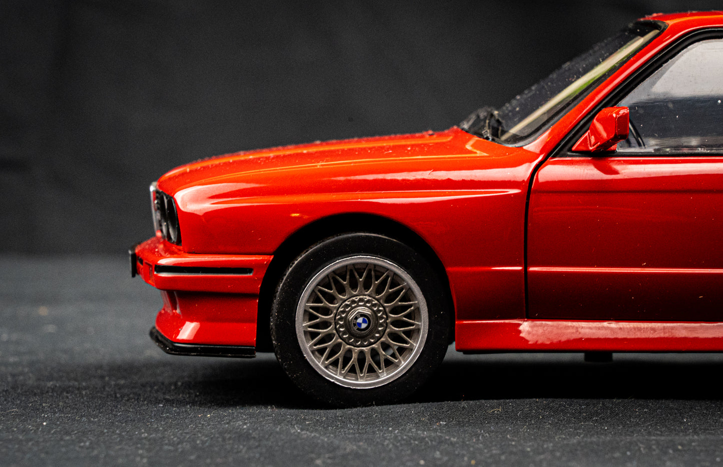 BMW M3 E30 Baujahr 1986 - 1:18 Solido