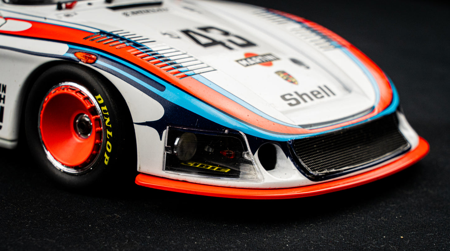 Porsche 935/78 "Moby Dick" #43 Schurti / Stommelen - 8th 24h LeMans 1978 1:18