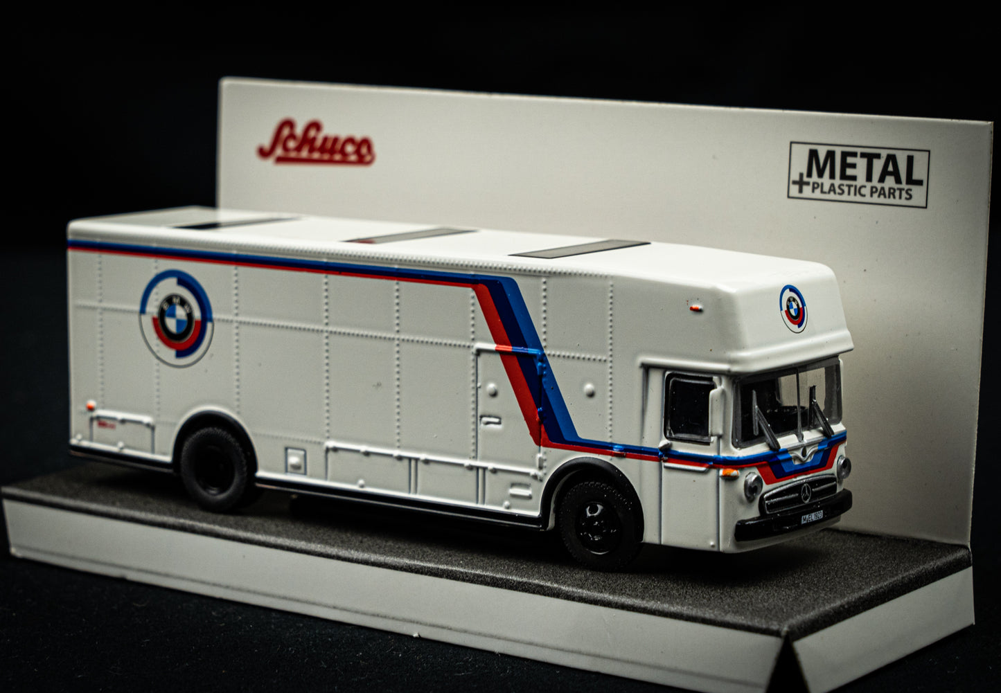 Mercedes-Benz O-319 Renntransporter BMW Motorsport weiß 1:87 Schuco