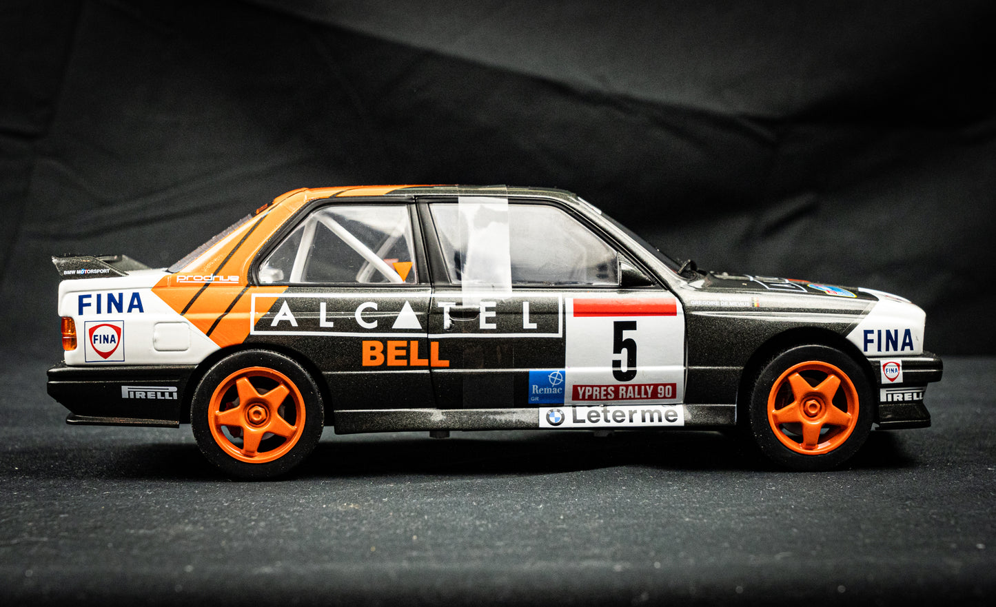 BMW M3 (E30) #5 DeMevius / Lux - P3 Ypres Rallye 1990 - Solido 1:18
