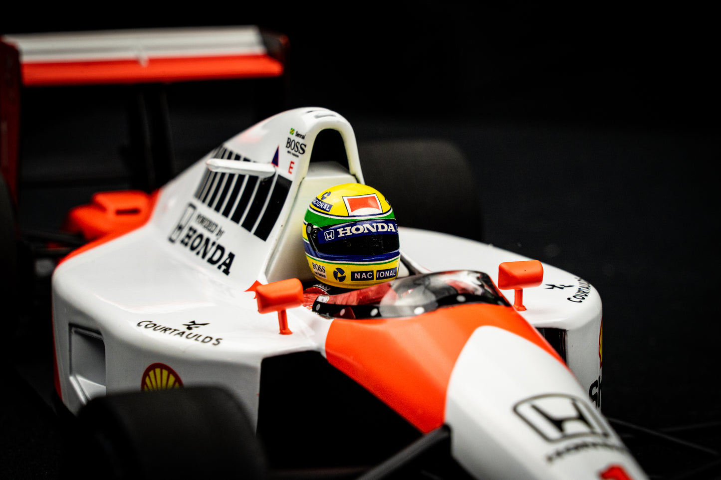McLaren MP4/6 #1 Ayrton Senna Formel 1 Weltmeister 1991 - Minichamps 1:18