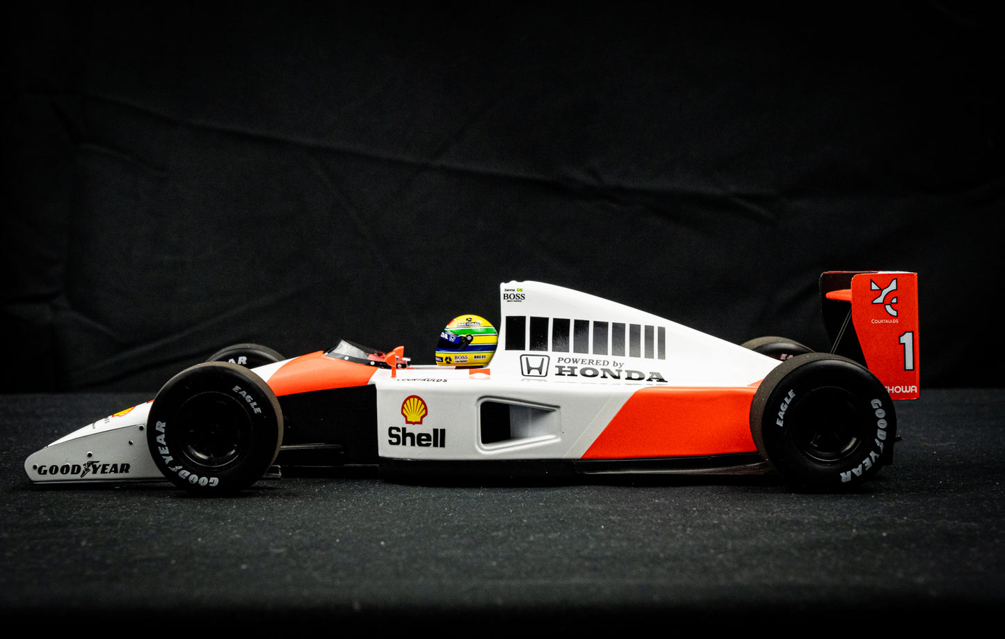 McLaren MP4/6 #1 Ayrton Senna Formel 1 Weltmeister 1991 - Minichamps 1:18