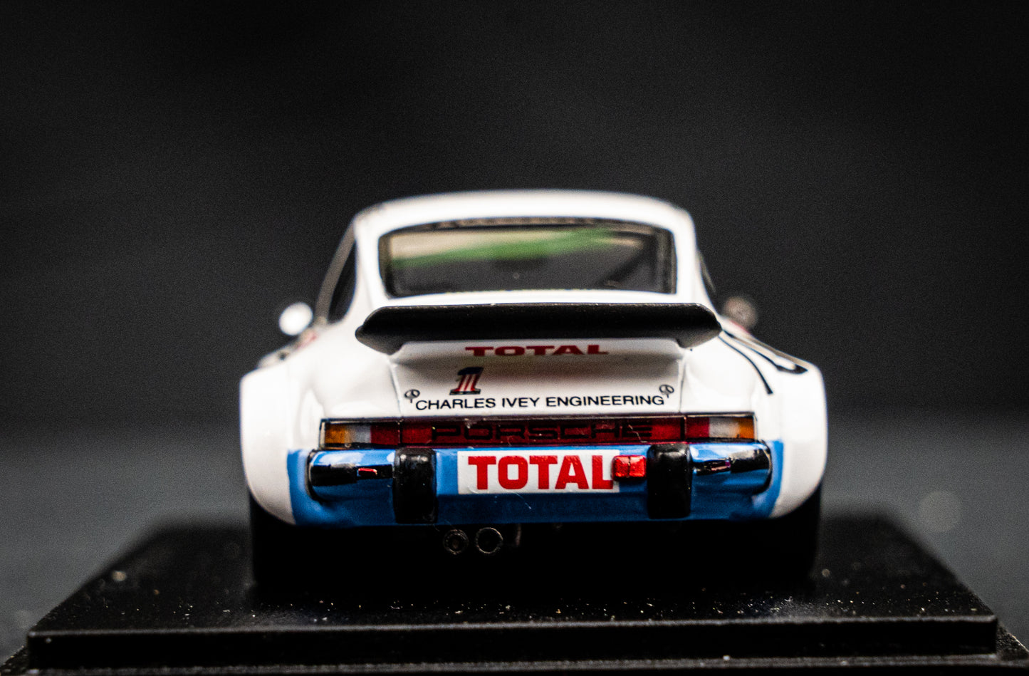 Porsche 934 #70 Blaton / Faure / Goss 24h LeMans 1976 1:43 Spark