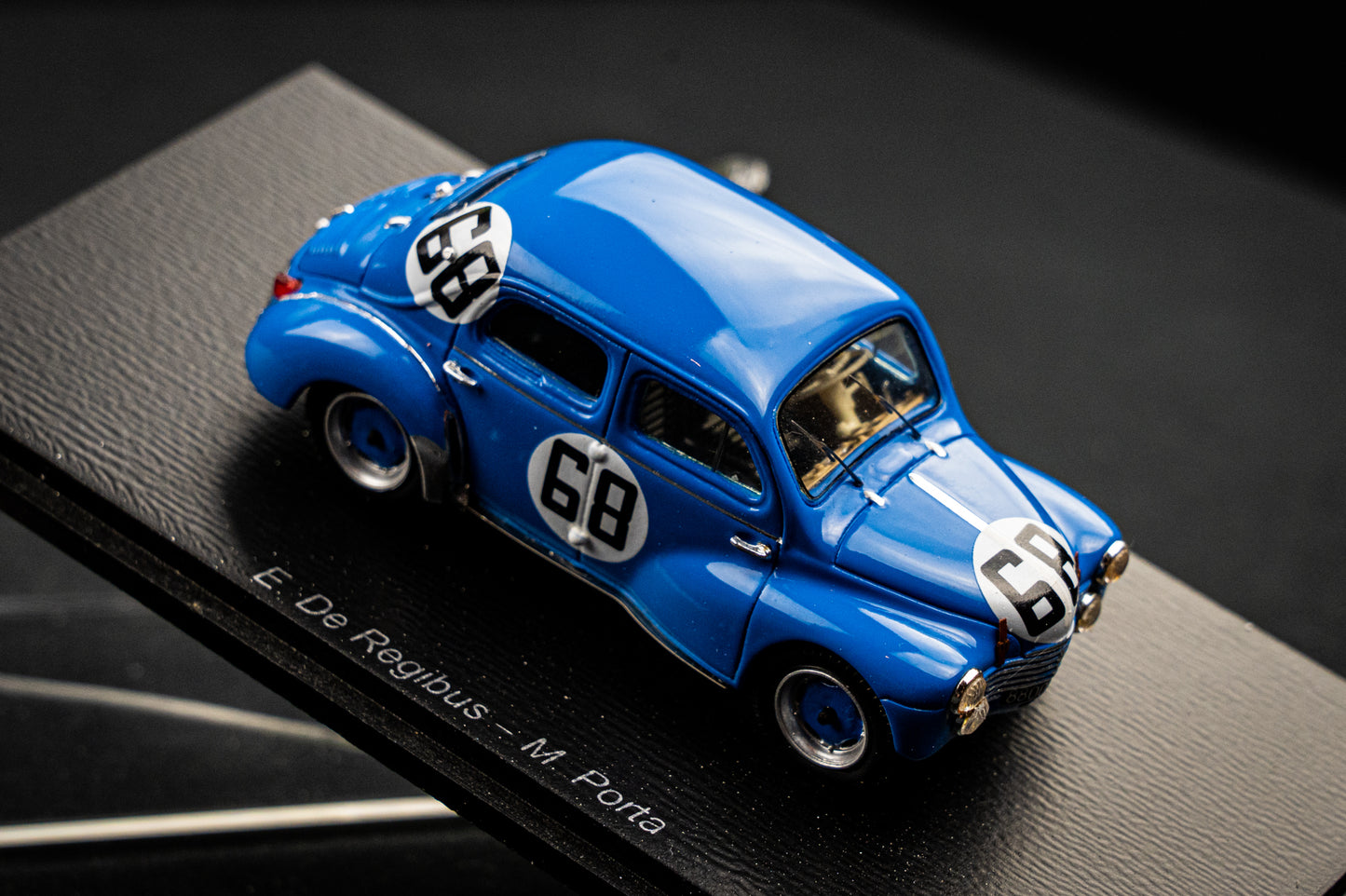 Renault 4CV 1063 #68 De Regibus / Porta 24h LeMans 1952 1:43 Spark