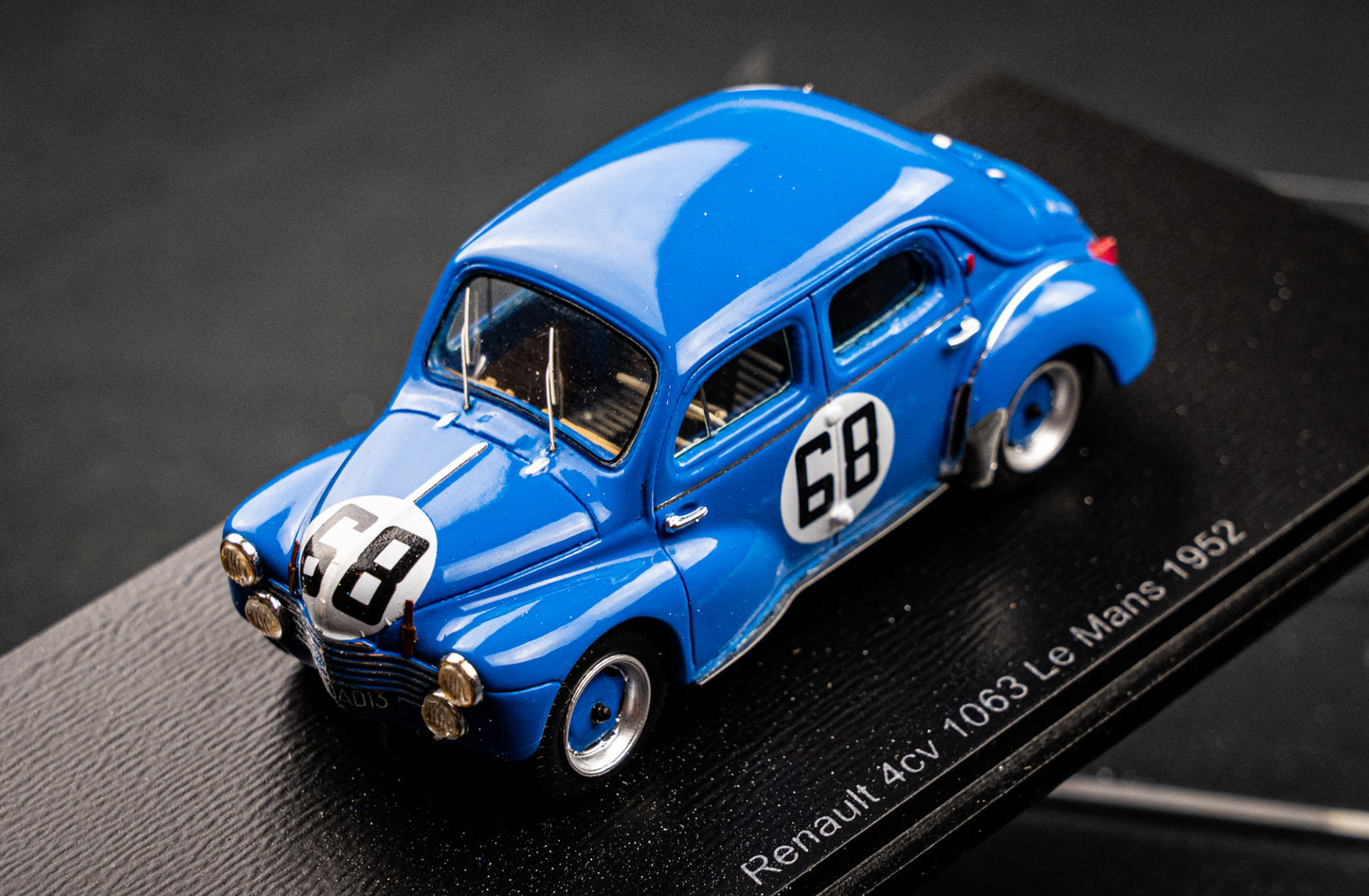 Renault 4CV 1063 #68 De Regibus / Porta 24h LeMans 1952 1:43 Spark