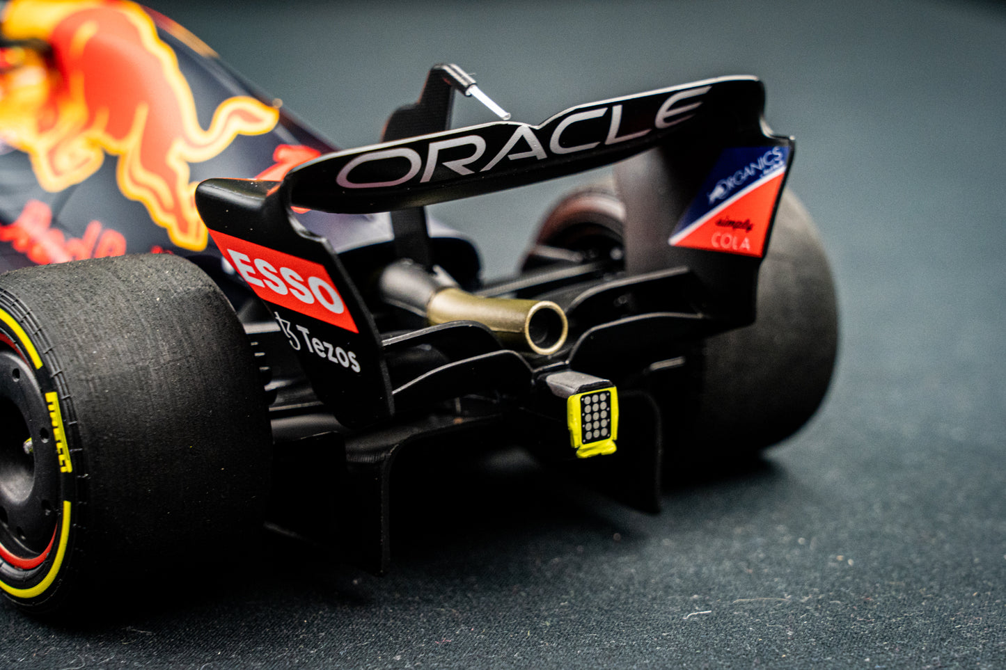 Red Bull Racing RB18 #11 Sergio Perez GP Saudi Arabien 2022 - Minichamps 1:18