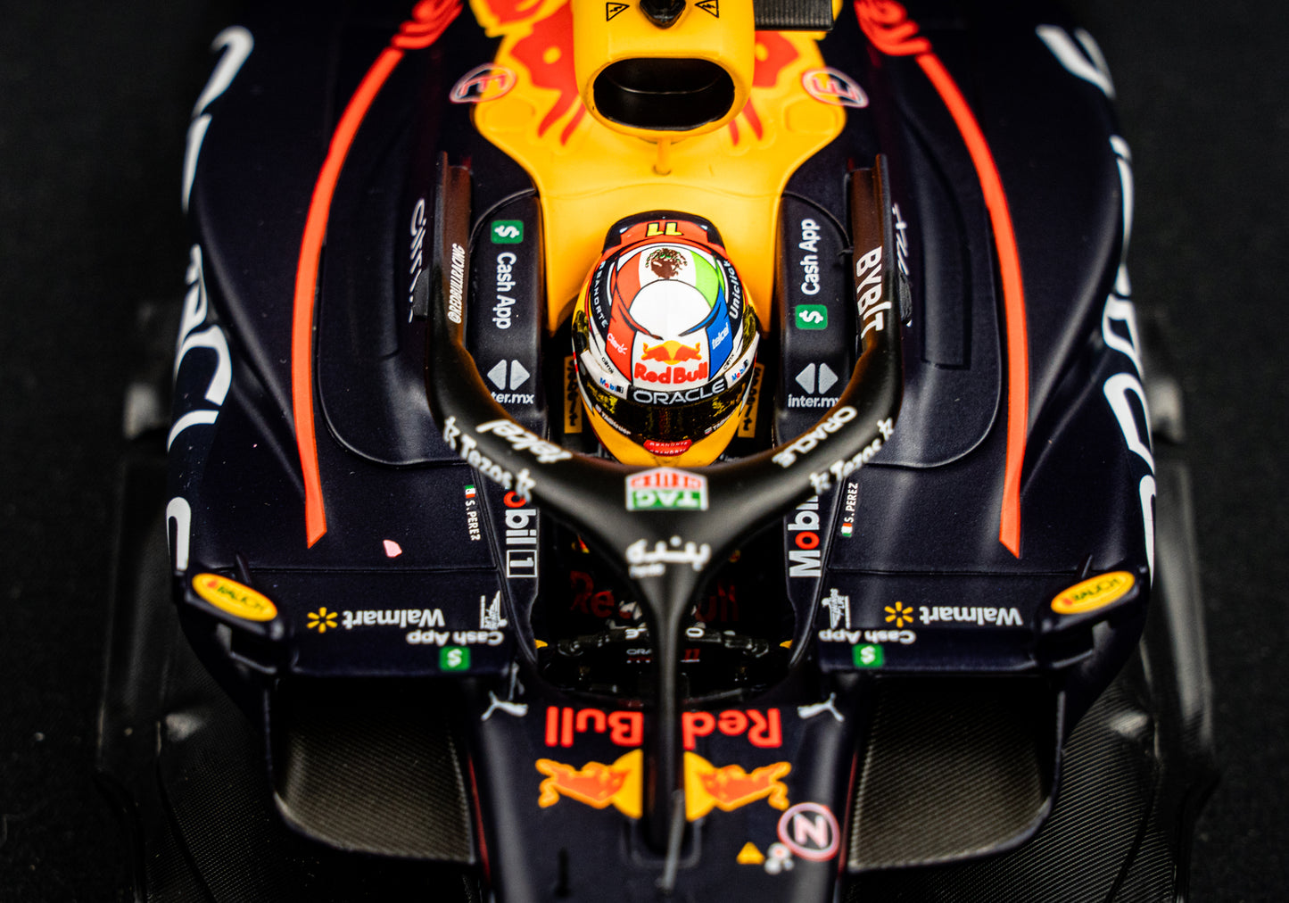 Red Bull Racing RB18 #11 Sergio Perez GP Saudi Arabien 2022 - Minichamps 1:18