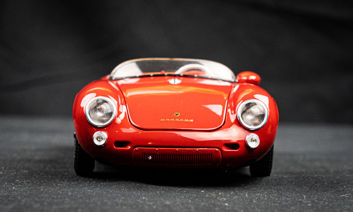 Porsche 550 A Spyder Baujahr 1953 - 57 in rot Schuco 1:18