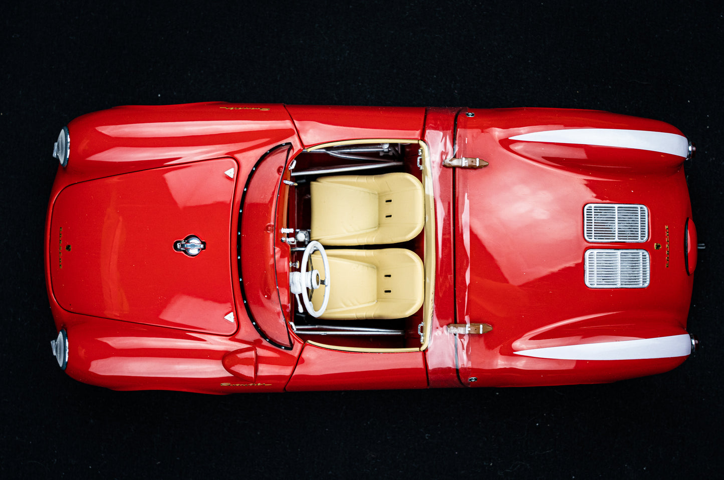 Porsche 550 A Spyder Baujahr 1953 - 57 in rot Schuco 1:18