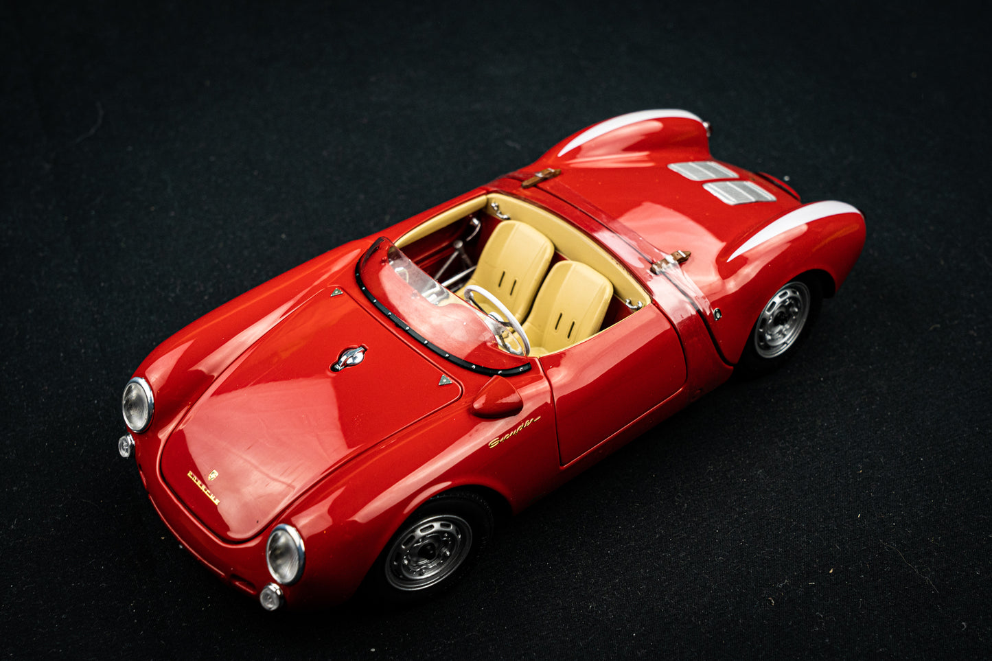 Porsche 550 A Spyder Baujahr 1953 - 57 in rot Schuco 1:18