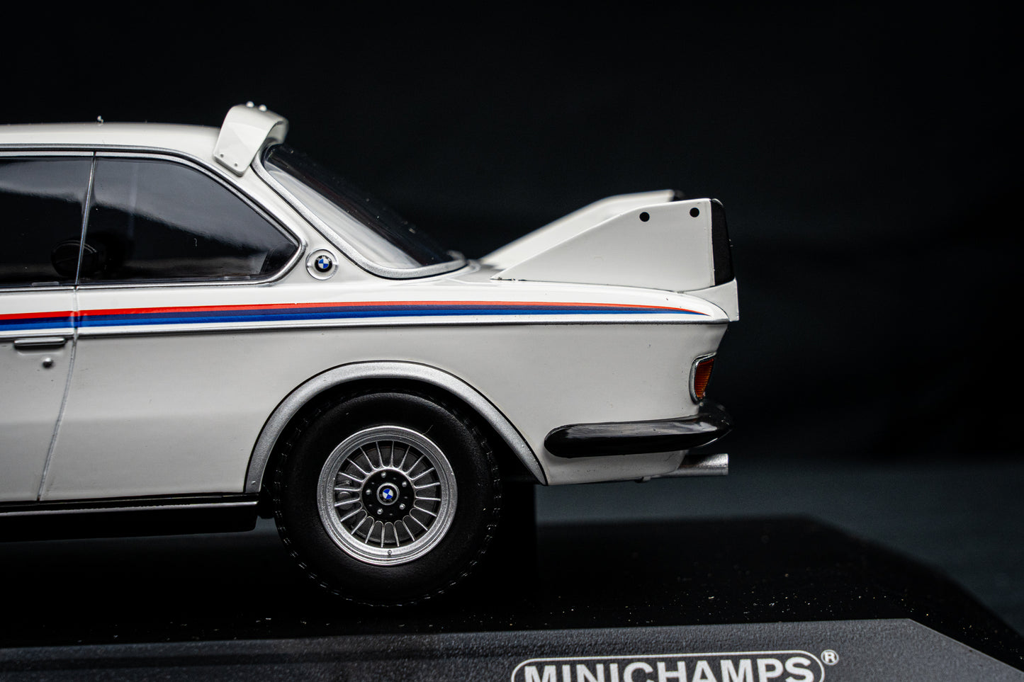BMW 3.0 CSL E9 1973 weiß lim. Edition 600 Stk. - Minichamps 1:18