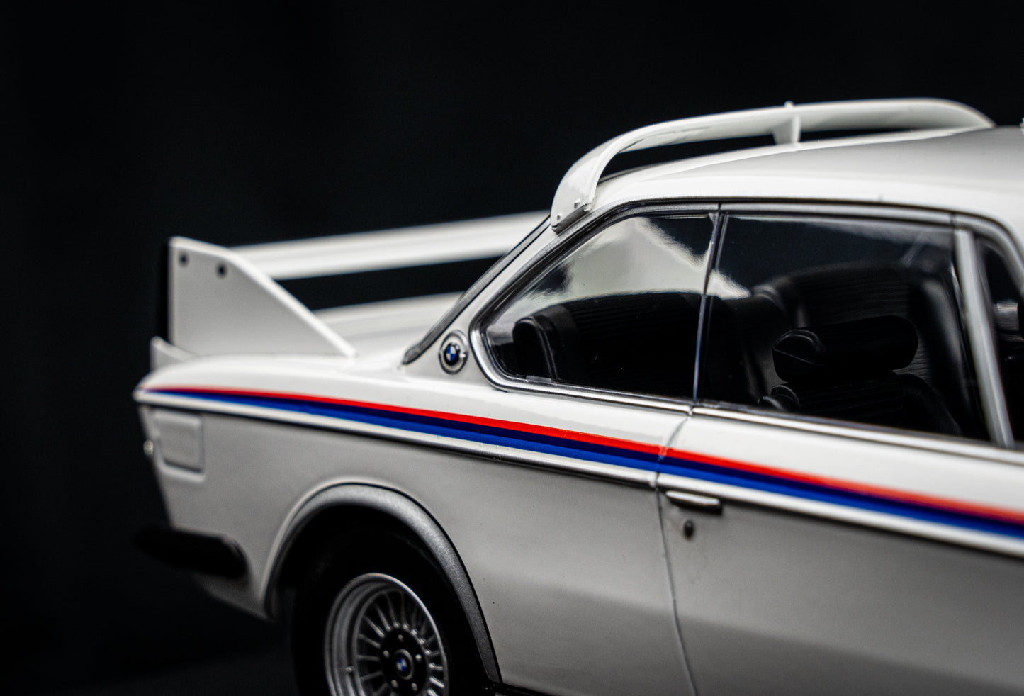 BMW 3.0 CSL E9 1973 weiß lim. Edition 600 Stk. - Minichamps 1:18