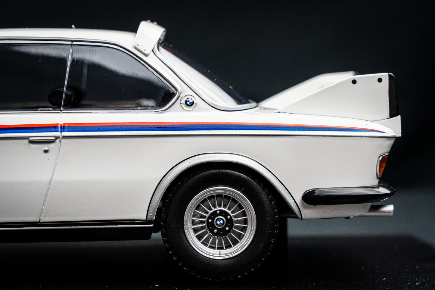 BMW 3.0 CSL E9 1973 weiß lim. Edition 600 Stk. - Minichamps 1:18