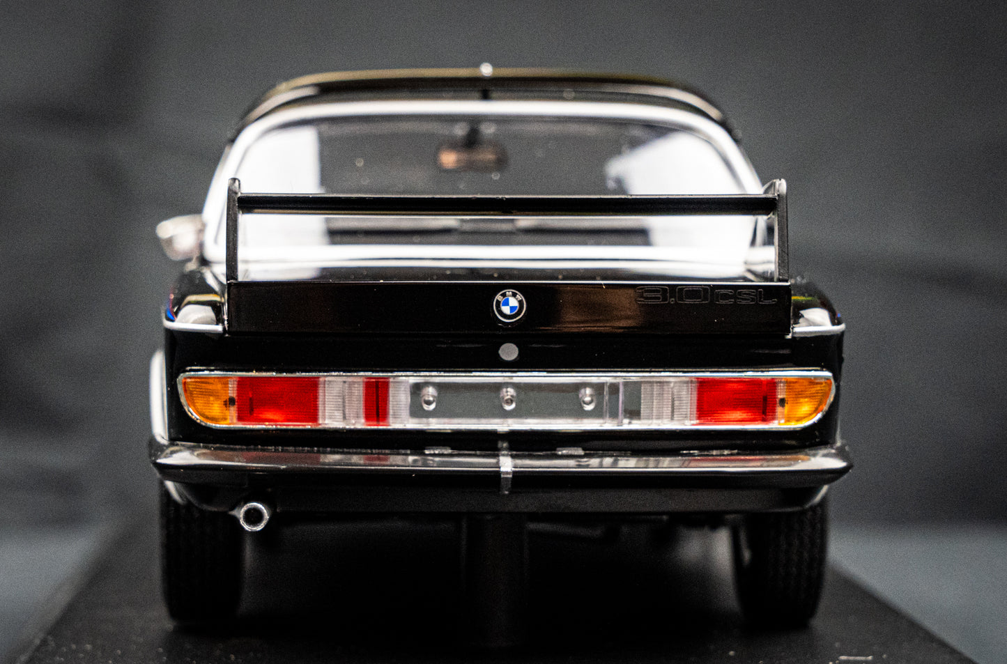 BMW 3.0 CSL E9 1973 schwarz lim. Edition 444 Stk. - Minichamps 1:18