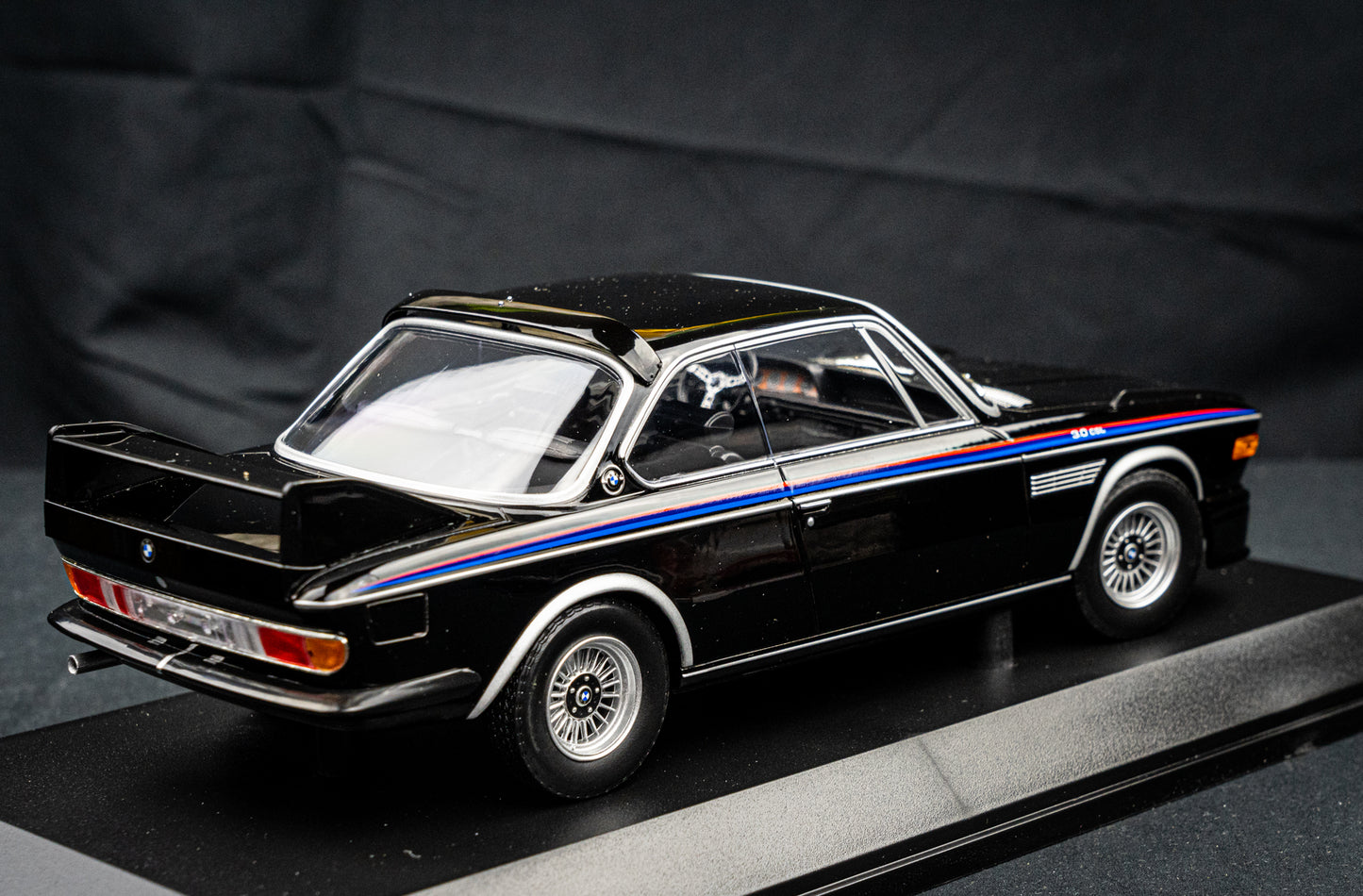 BMW 3.0 CSL E9 1973 schwarz lim. Edition 444 Stk. - Minichamps 1:18