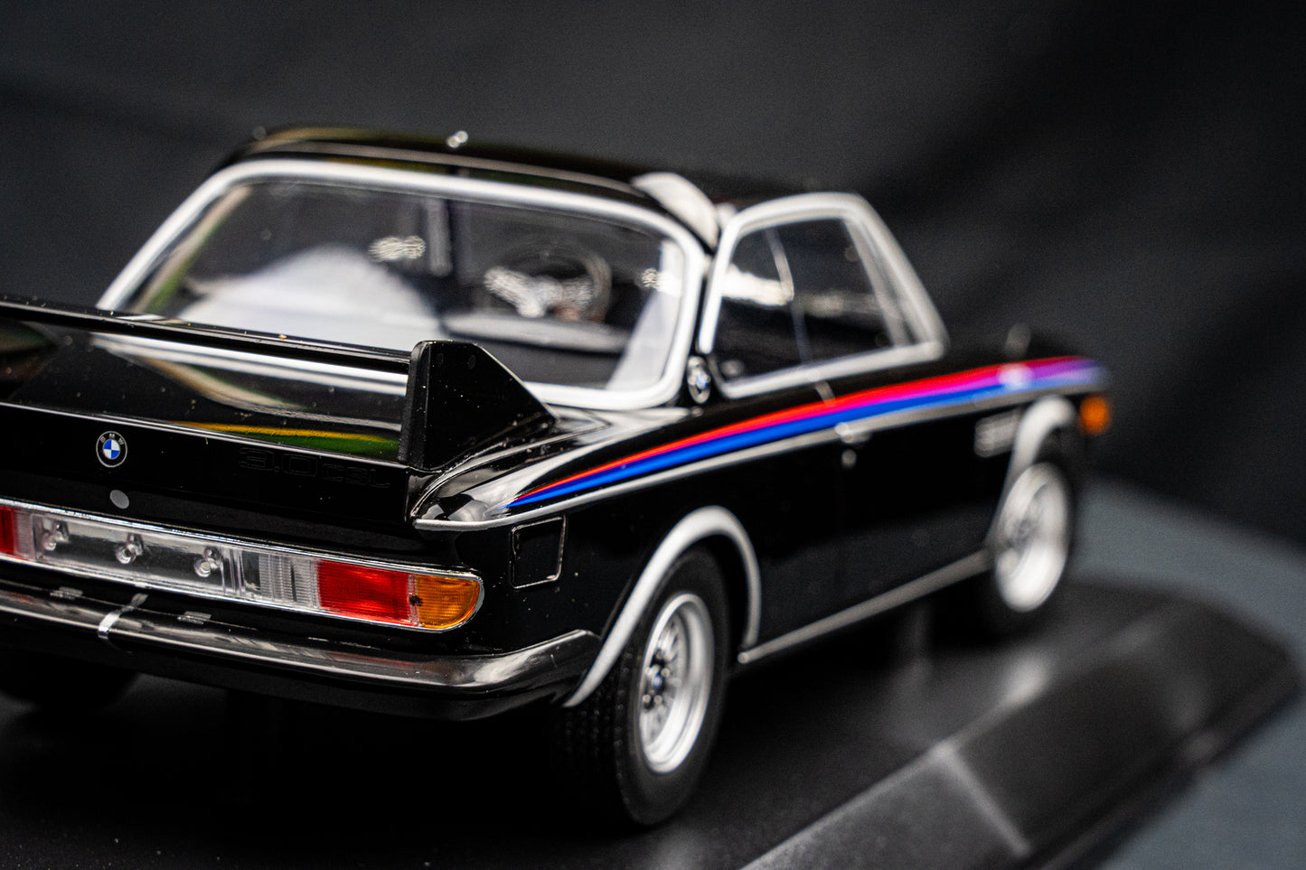 BMW 3.0 CSL E9 1973 schwarz lim. Edition 444 Stk. - Minichamps 1:18