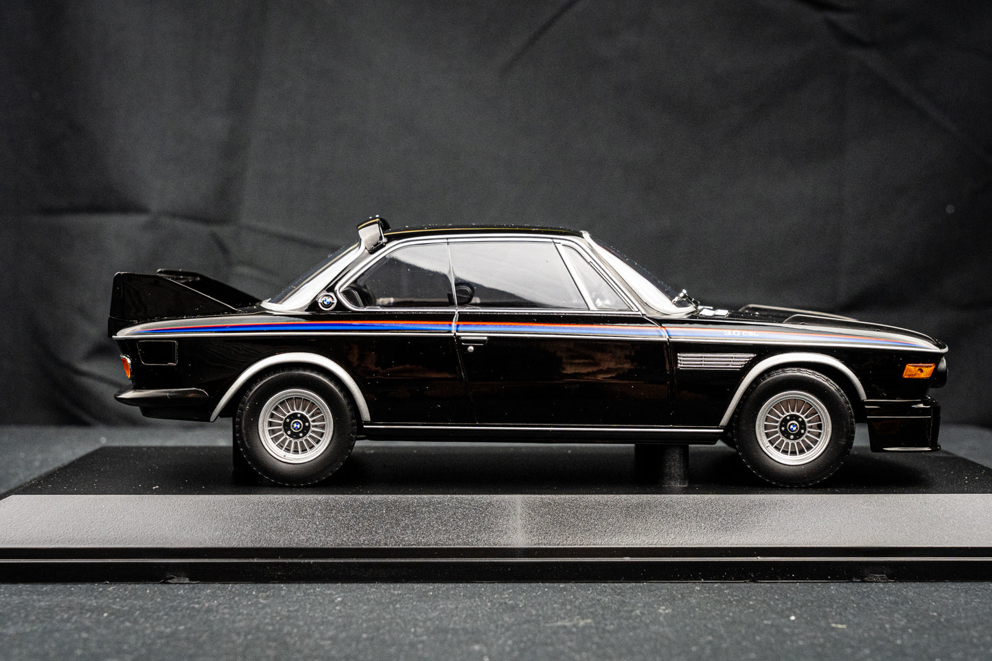 BMW 3.0 CSL E9 1973 schwarz lim. Edition 444 Stk. - Minichamps 1:18