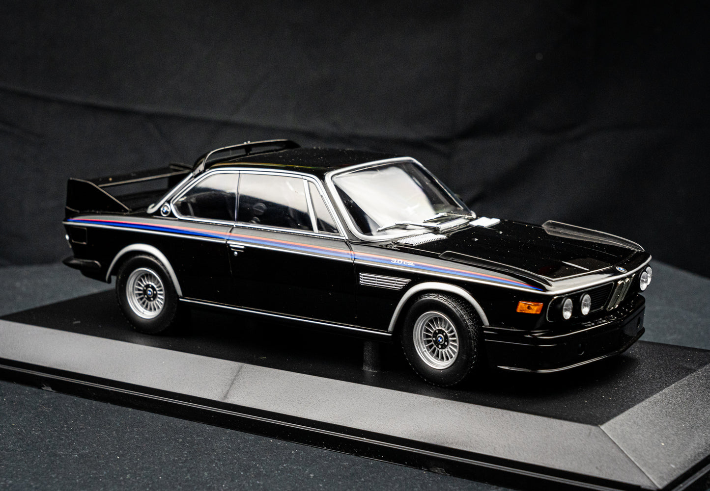 BMW 3.0 CSL E9 1973 schwarz lim. Edition 444 Stk. - Minichamps 1:18