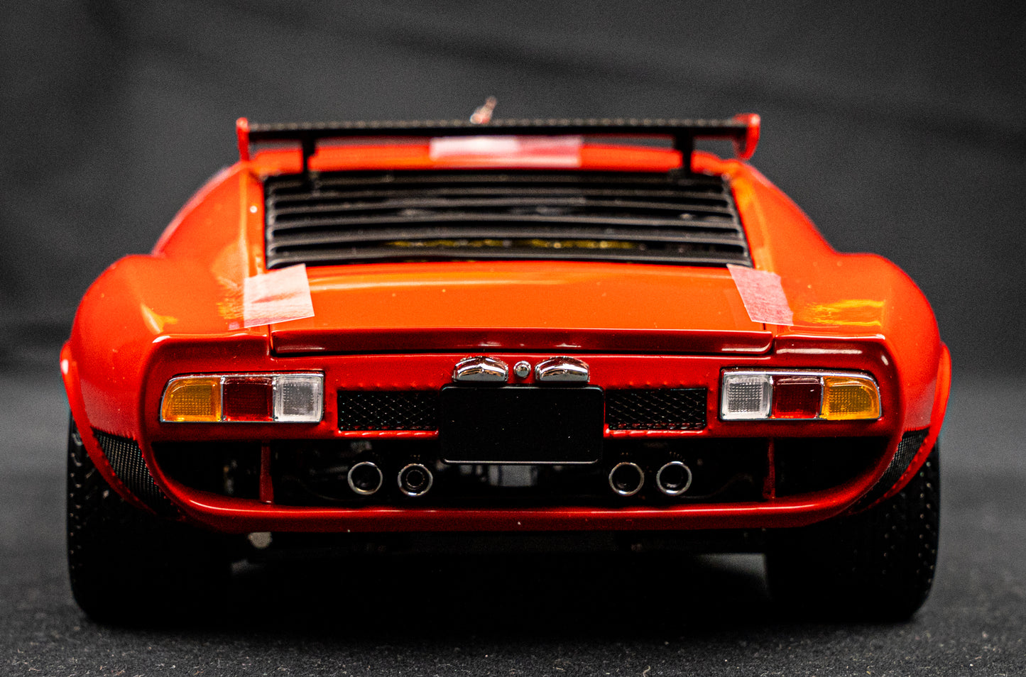 Lamborghini Miura SVR Baujahr 1970 rot / schwarz Kyosho 1:18