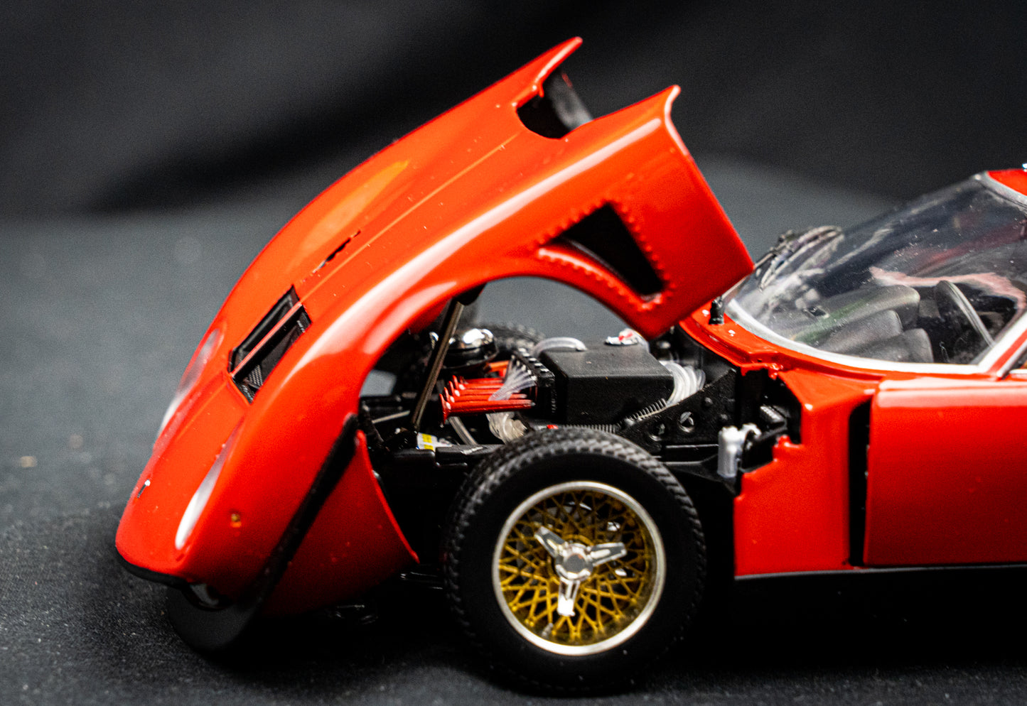 Lamborghini Miura SVR Baujahr 1970 rot / schwarz Kyosho 1:18