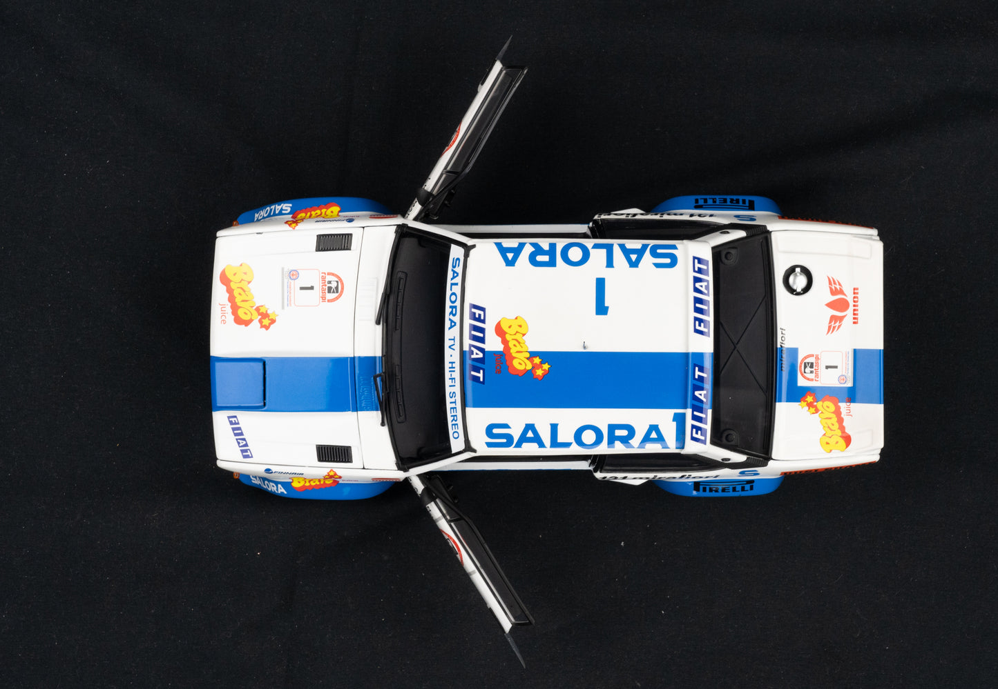 Fiat 131 Abarth #1 Markku Alen / Kivimäki - Sieger 1000 Seen Rallye Finnland 1980 - Kyosho 1:18