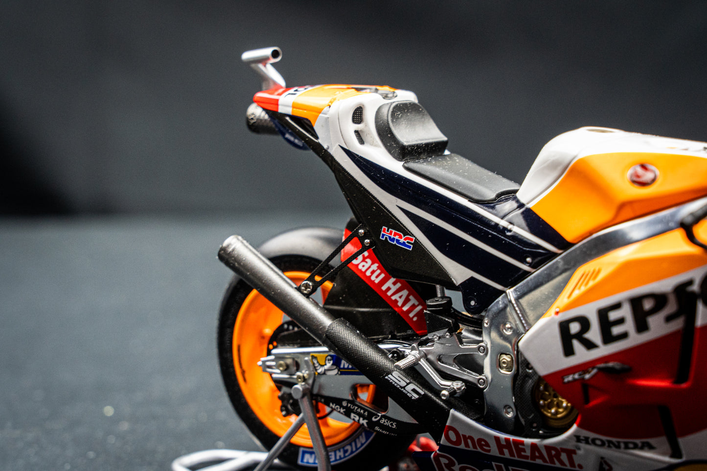 Dani Pedrosa Honda RC213V #26 MotoGP 2017 Spark 1:12