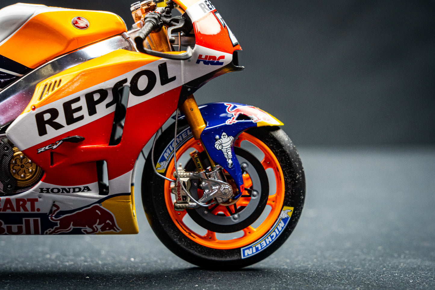 Dani Pedrosa Honda RC213V #26 MotoGP 2017 Spark 1:12