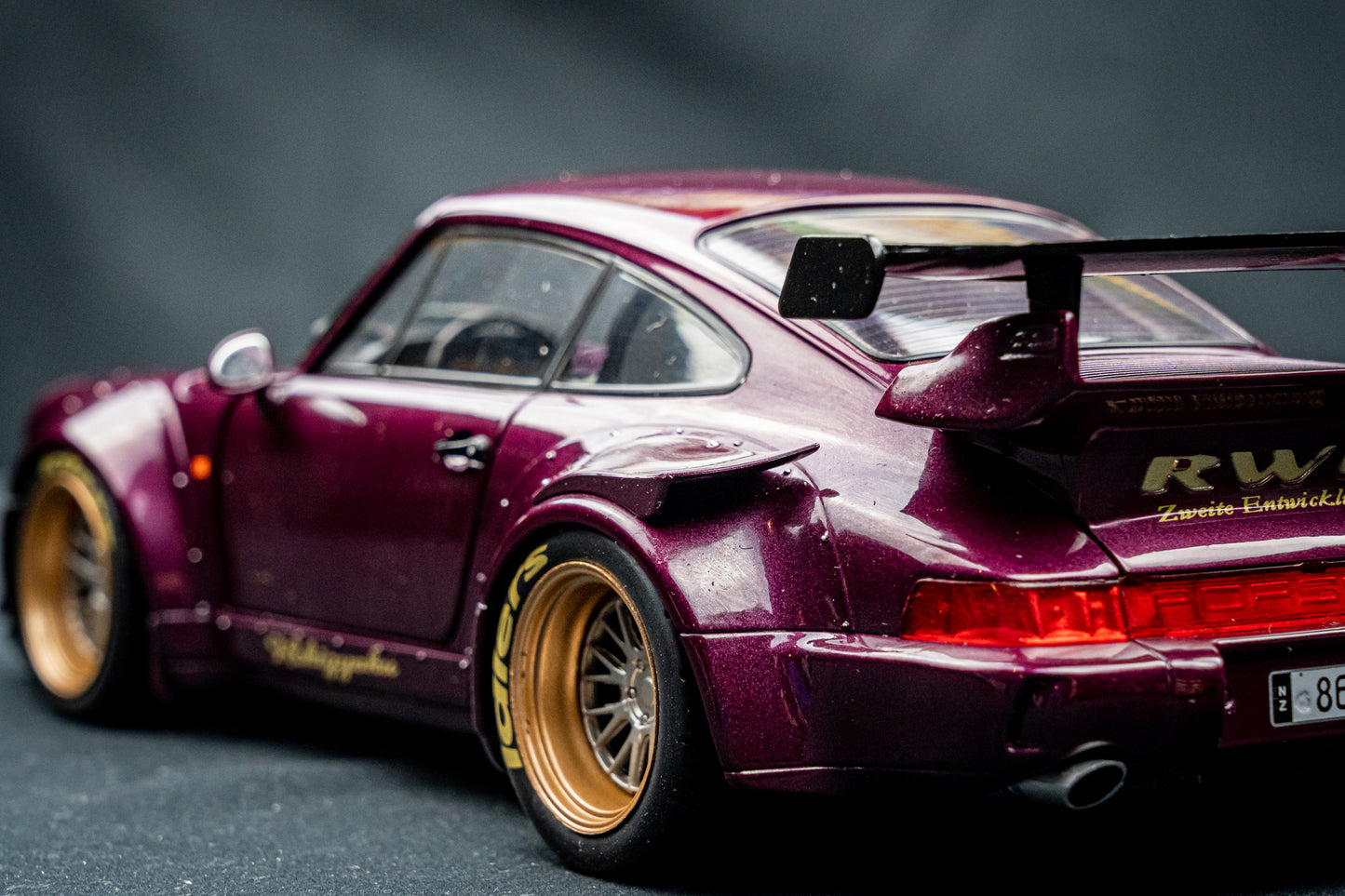 Porsche 911 (964) RWB Hekigyoku purple - Solido 1:18