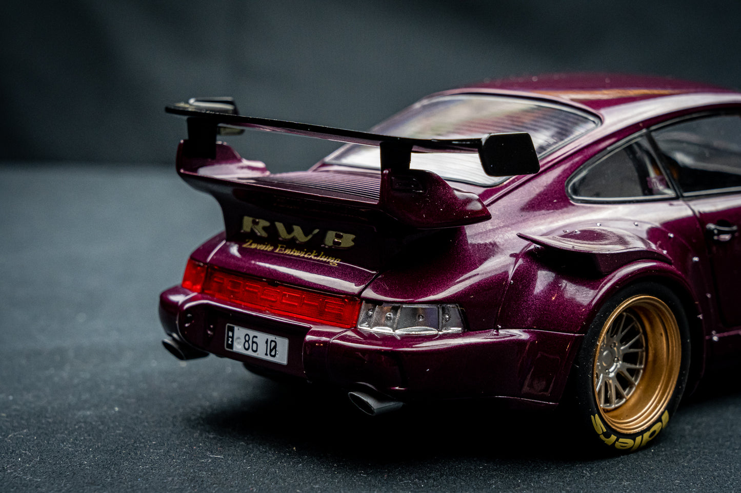 Porsche 911 (964) RWB Hekigyoku purple - Solido 1:18