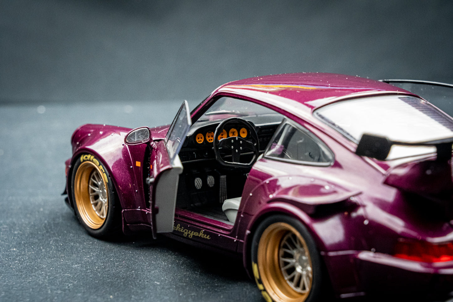 Porsche 911 (964) RWB Hekigyoku purple - Solido 1:18