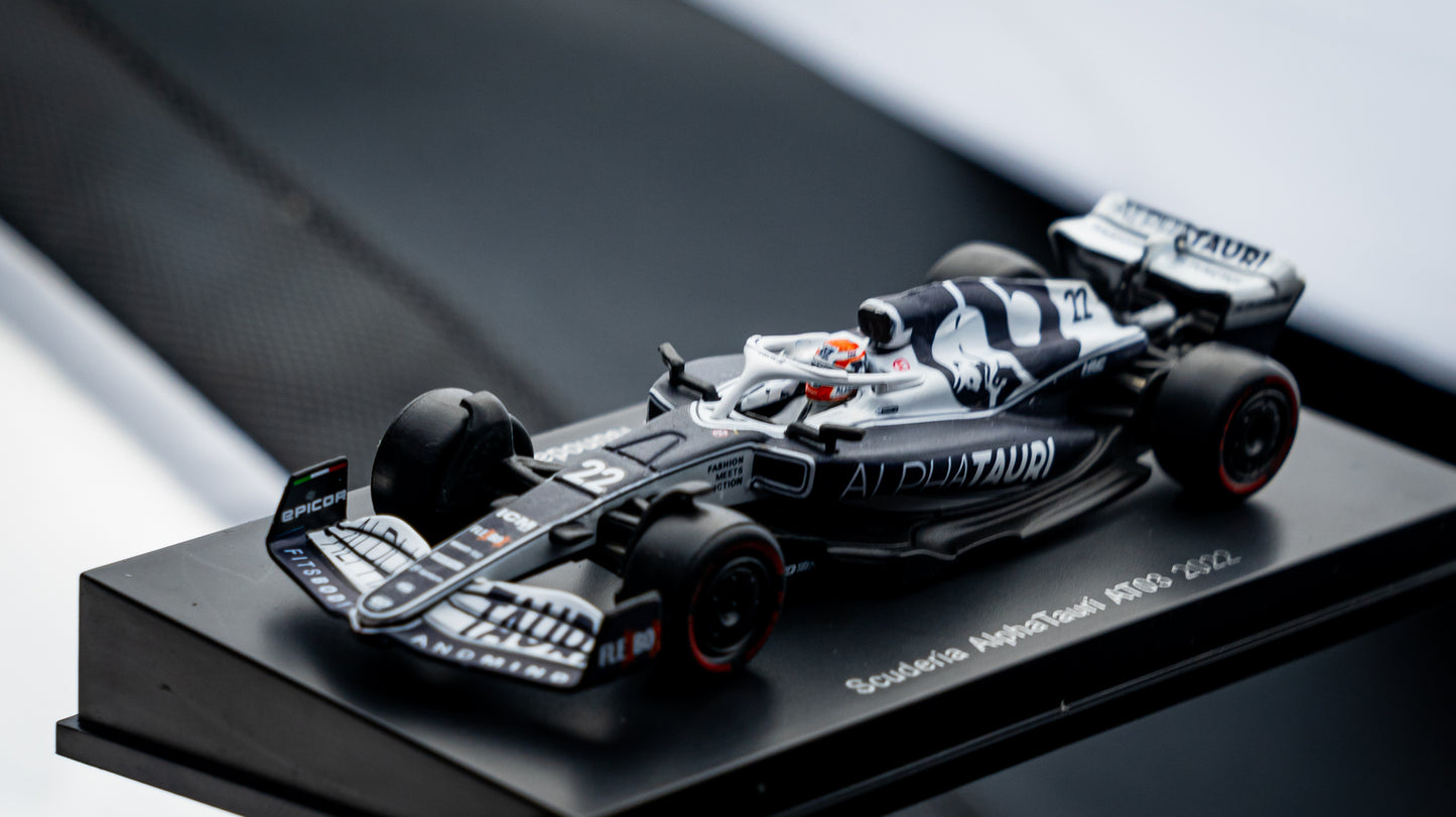 Yuki Tsunoda Alpha Tauri AT03 #22 Formel 1 2022 1:64 Spark