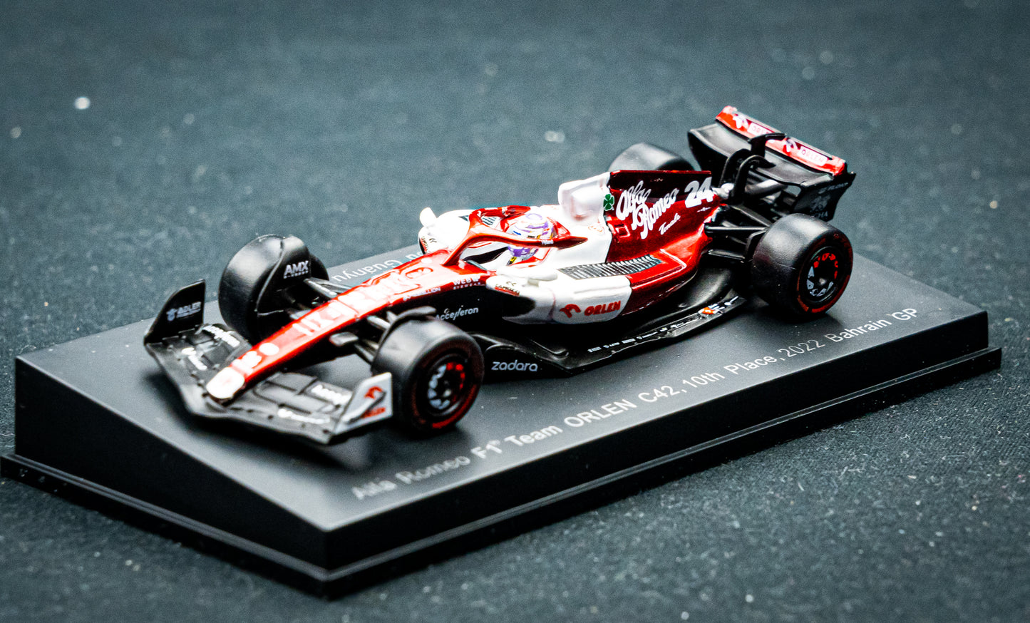 Zhou Guanyu Alfa Romeo C42 #24 10th Bahrain GP Formel 1 2022 1:64 Spark