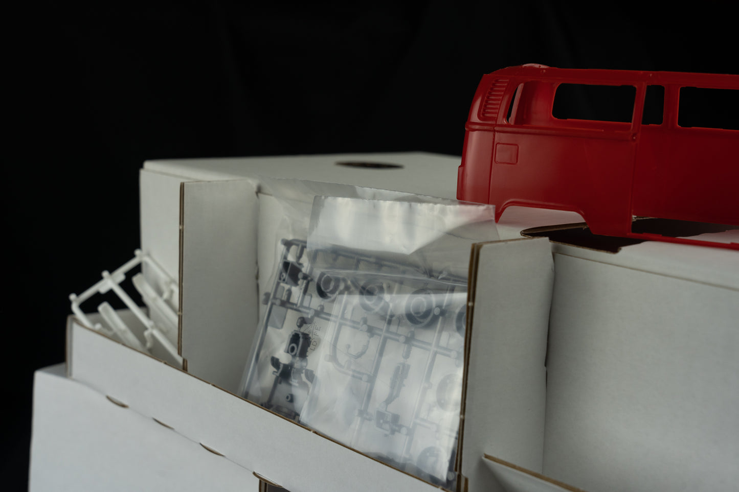 VW Bus T2 Adventkalender mit 107 Teilen in 1:24