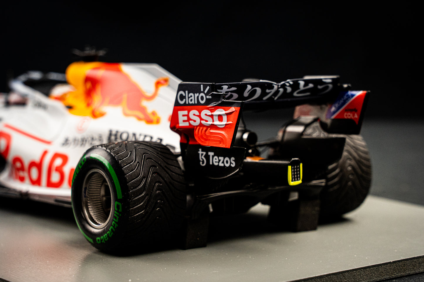 Red Bull Racing RB16B WHITE - #33 Max Verstappen GP Türkei 2021 - Spark 1:18