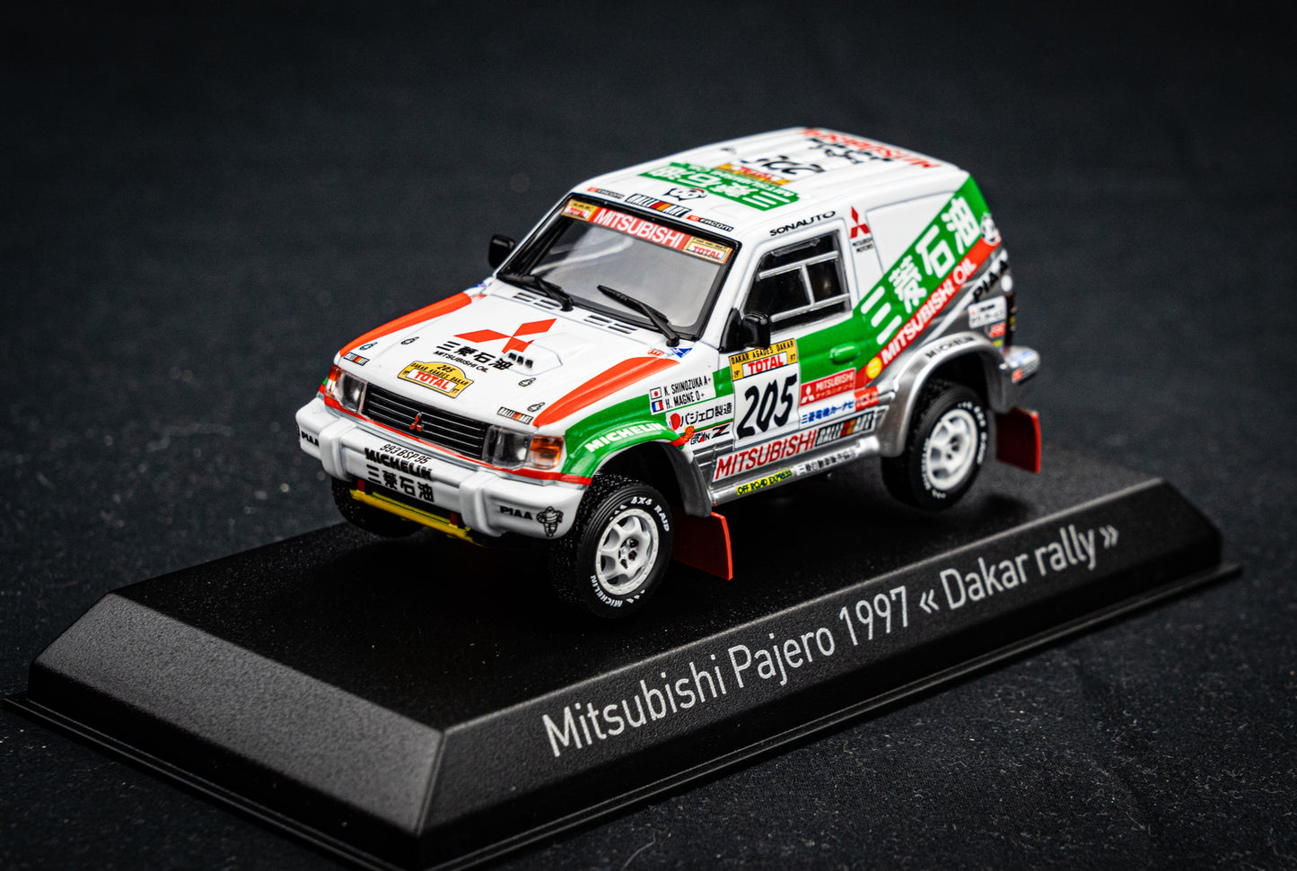 Mitsubishi Pajero #205 K. Shinozuka / H. Magne - Sieger Rallye Paris Dakar 1997 - Norev 1:43