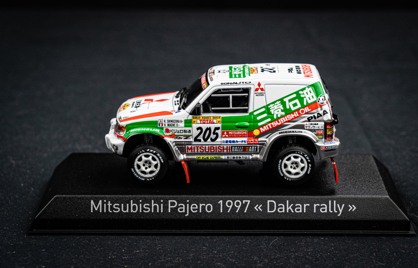 Mitsubishi Pajero #205 K. Shinozuka / H. Magne - Sieger Rallye Paris Dakar 1997 - Norev 1:43