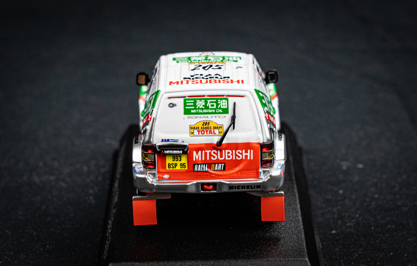 Mitsubishi Pajero #205 K. Shinozuka / H. Magne - Sieger Rallye Paris Dakar 1997 - Norev 1:43